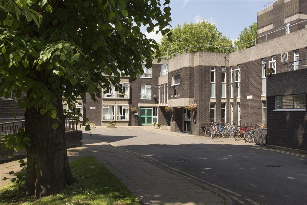 Ifor Evans Hall, Camden London Bagian luar foto