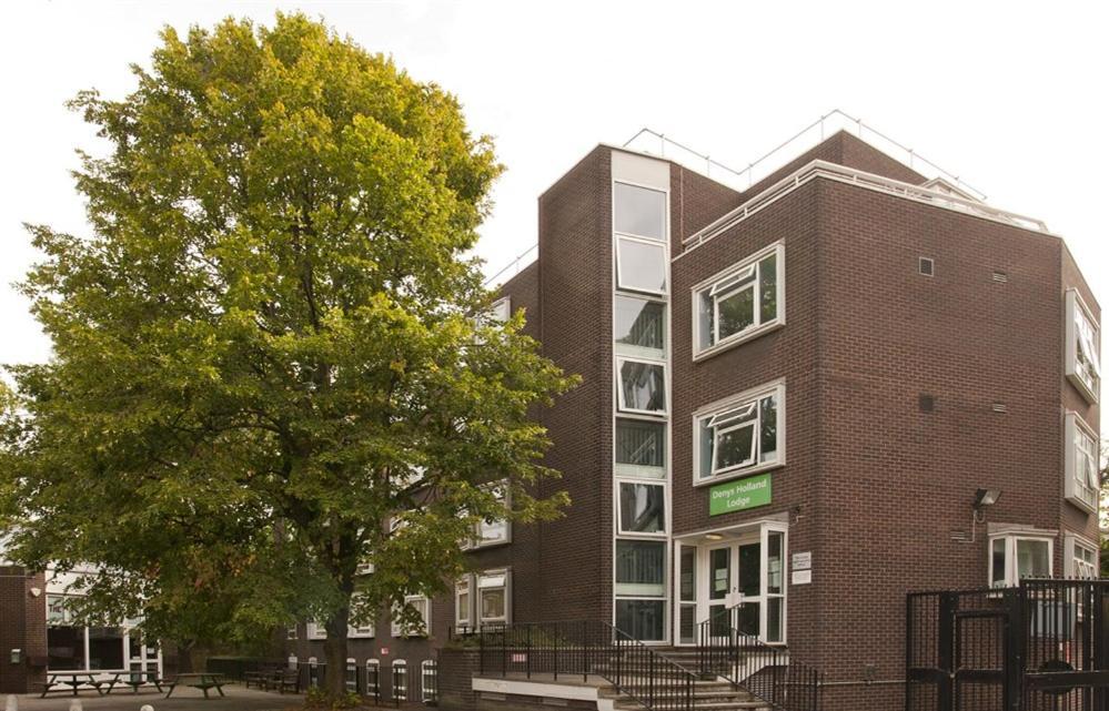 Ifor Evans Hall, Camden London Bagian luar foto