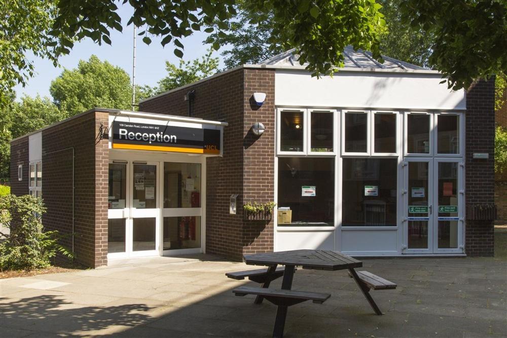 Ifor Evans Hall, Camden London Bagian luar foto
