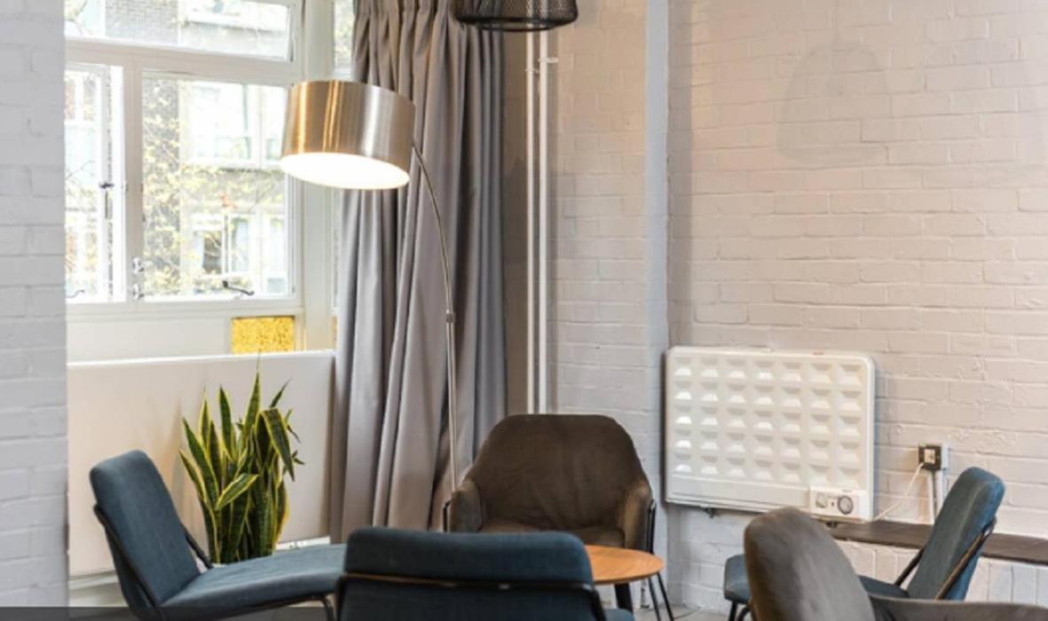 Ifor Evans Hall, Camden London Bagian luar foto
