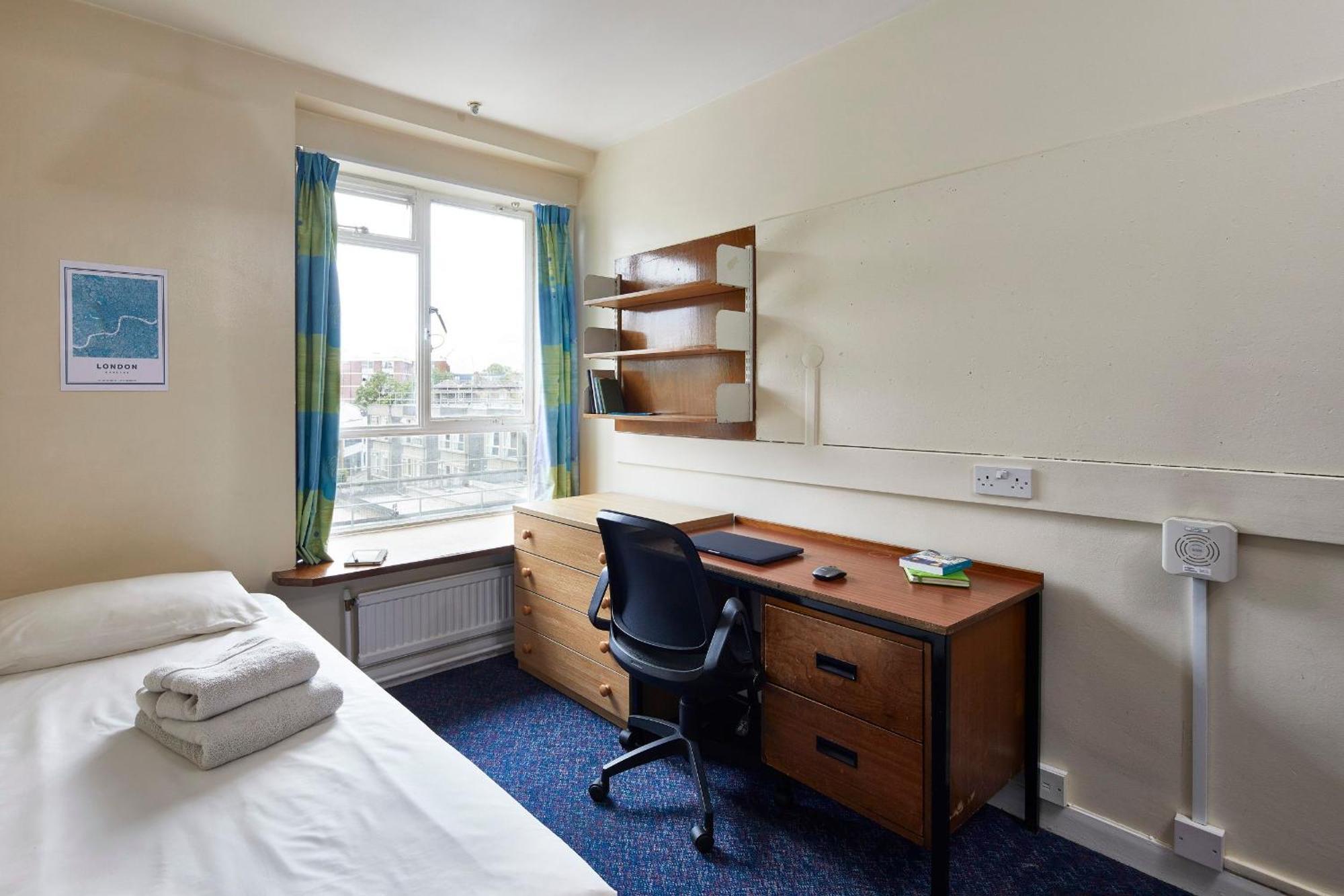 Ifor Evans Hall, Camden London Bagian luar foto